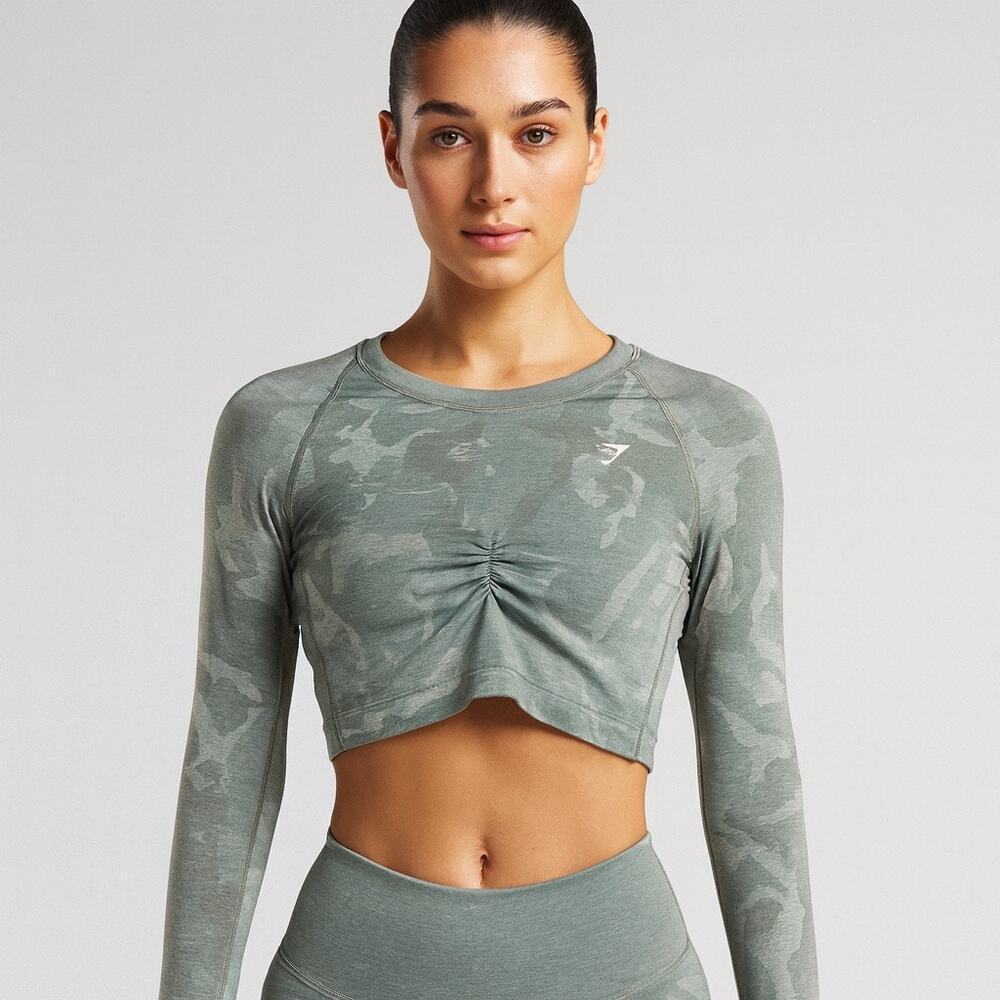 Gymshark Women’s Camo Ruched Long Sleeve Crop Top w/ Thumbholes Size Large